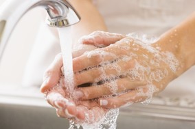 Правильна гігієна рук. Як, з чим і як довго мити руки?