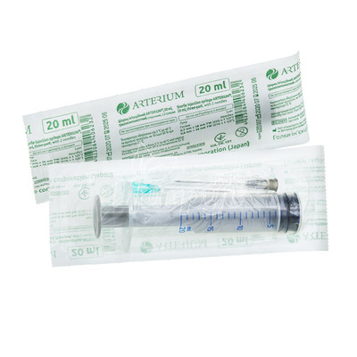 Шприц 20мл 3-компоненти Артеріум (Arterium) з 2 голками